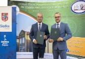 Umowa o współpracy ze szkołą w Siedlcach 